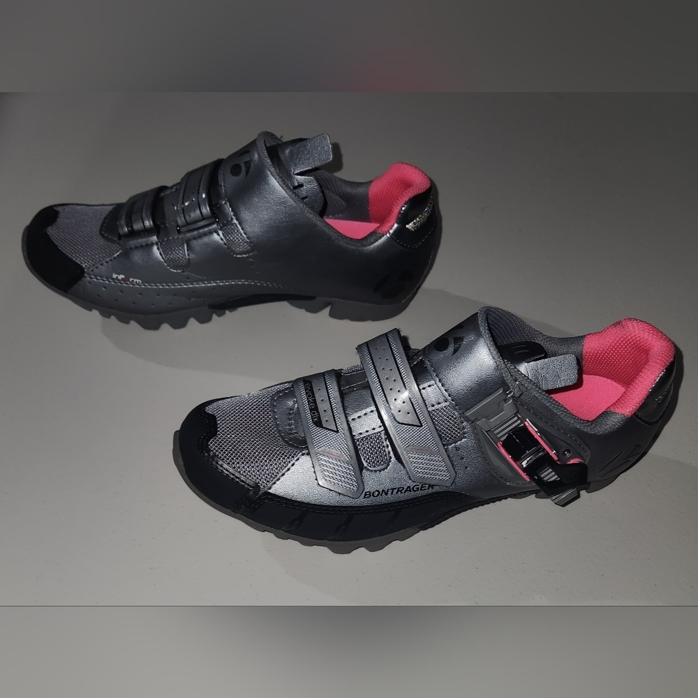 Women's Bontrager Evoke DLX Mountain Bike Shoes Size 9.5